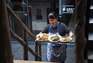河南林州：写生产业为传统村落增添活力
