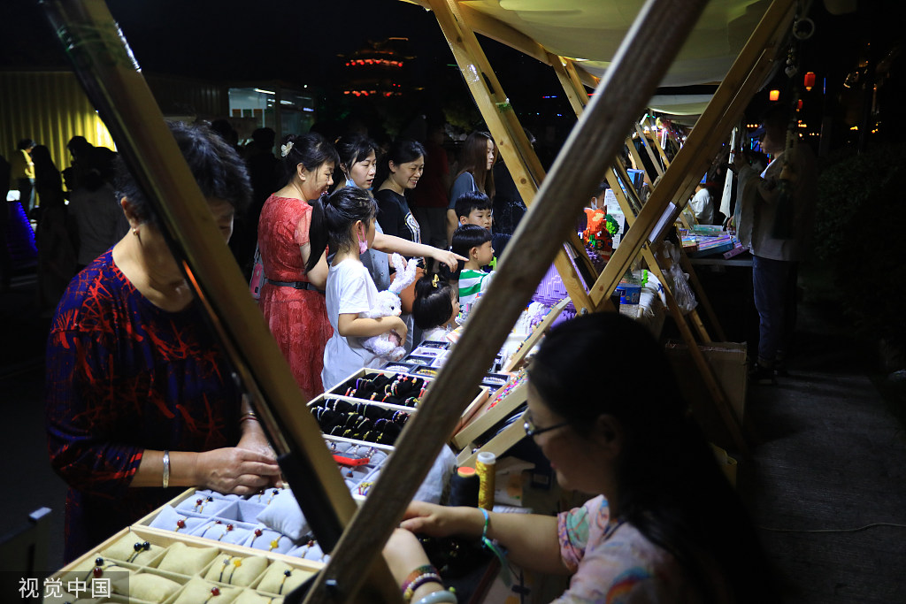 江苏淮安：里运河畔夜经济升温