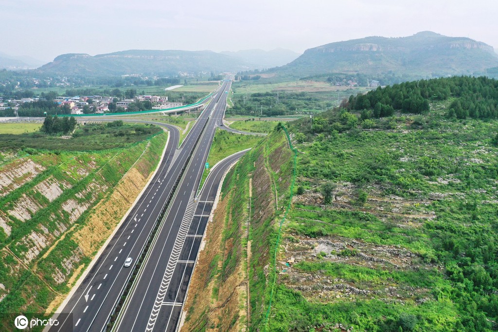 我国高速公路网络已连接全国约95%人口