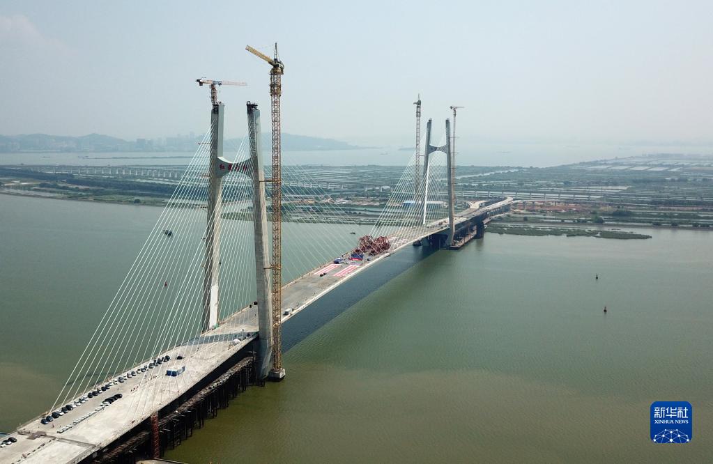 广州南沙红莲大桥主桥合龙