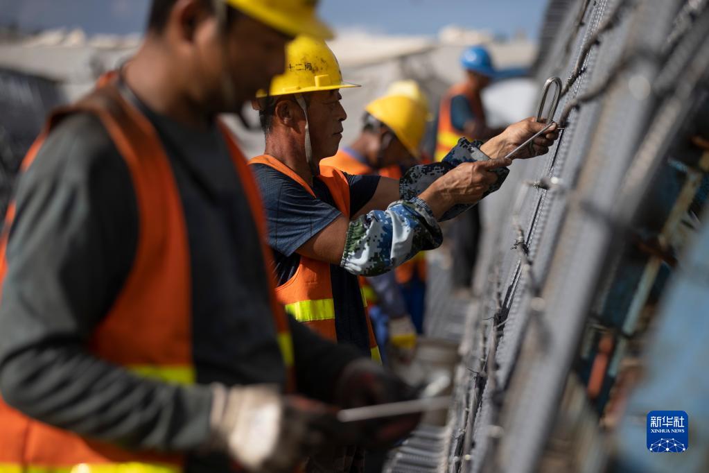 哈伊高铁施工忙