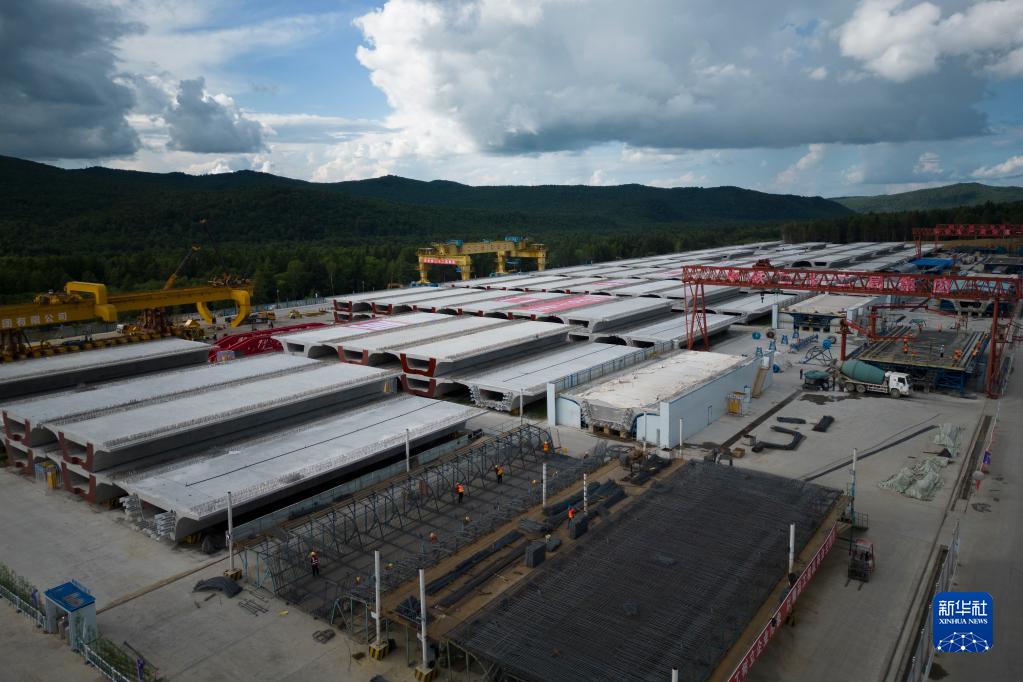 哈伊高铁施工忙