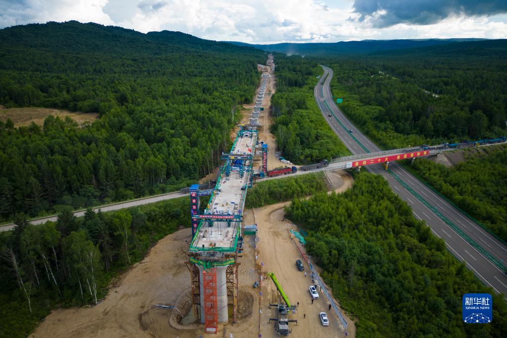 哈伊高铁施工忙