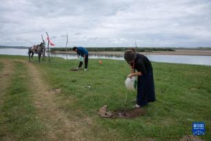 村民巡河队 守护母亲河