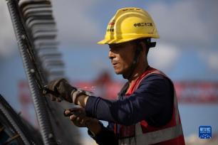 哈伊高铁施工忙