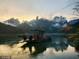 湖南张家界：国家森林公园雨后落霞似仙境