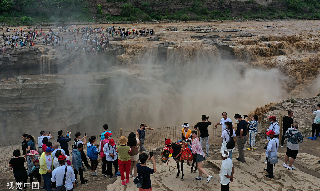 山西黄河壶口瀑布进入主汛期 如万马奔腾