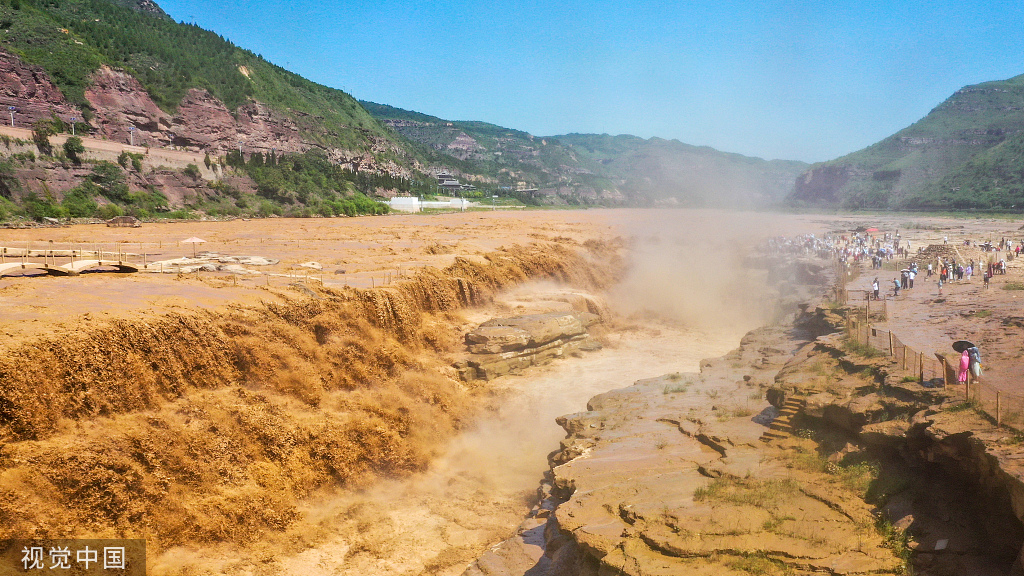 山西黄河壶口瀑布进入主汛期 如万马奔腾