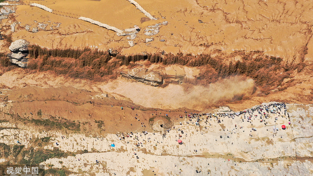 山西黄河壶口瀑布进入主汛期 如万马奔腾