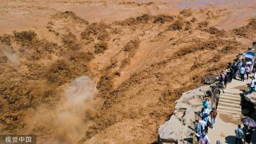 山西黄河壶口瀑布进入主汛期 如万马奔腾