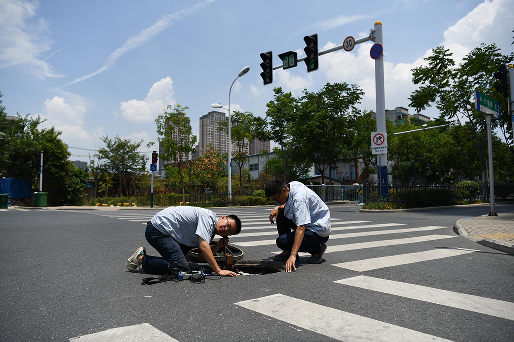 “90后”听漏工：为城市供水管道“听诊”