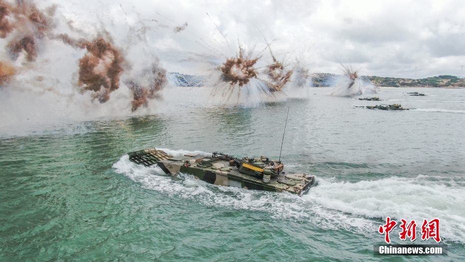 强军征途｜你们是如此的威武雄壮