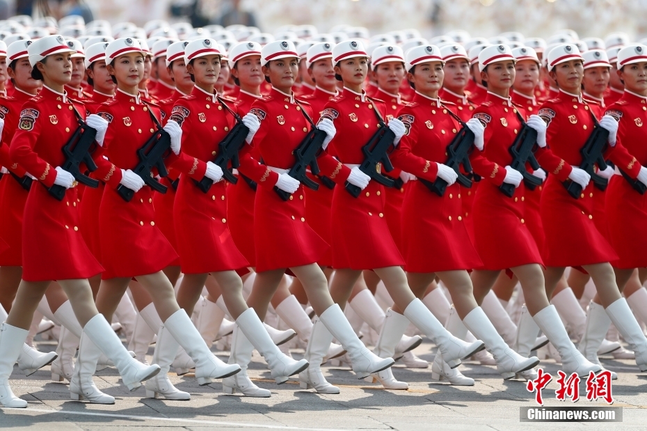 强军征途｜你们是如此的威武雄壮