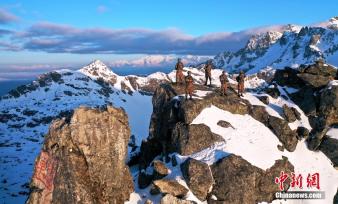 强军征途｜你们是如此的威武雄壮