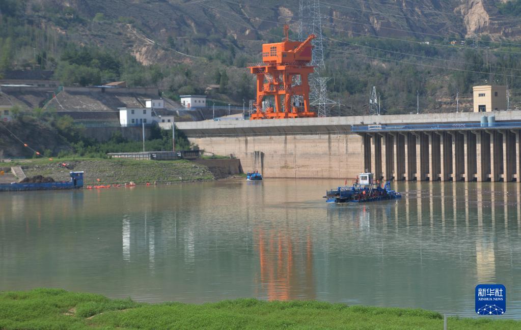 甘肃刘家峡：清漂护黄河