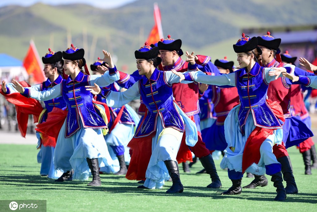 内蒙古兴安盟：草原盛会 欢乐初秋