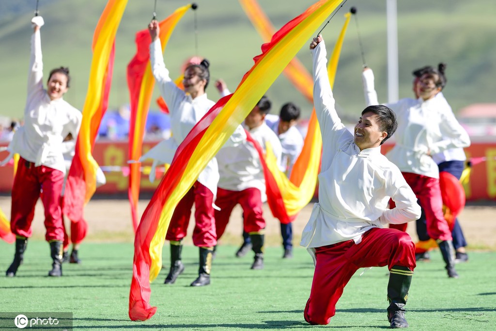 内蒙古兴安盟：草原盛会 欢乐初秋