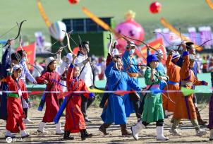 内蒙古兴安盟：草原盛会 欢乐初秋