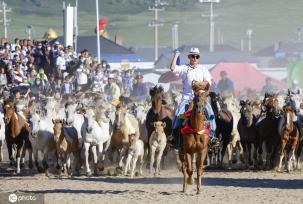 内蒙古兴安盟：草原盛会 欢乐初秋