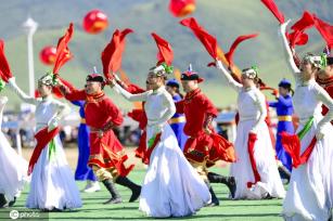 内蒙古兴安盟：草原盛会 欢乐初秋