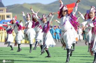 内蒙古兴安盟：草原盛会 欢乐初秋