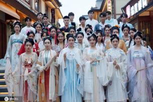 辽宁大连夜经济火爆 国潮唐风带动文旅复苏