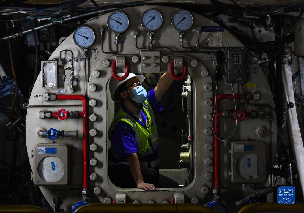 深江铁路珠江口隧道攻坚掘进