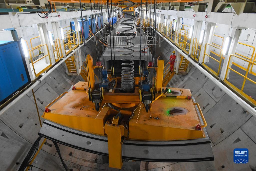 深江铁路珠江口隧道攻坚掘进