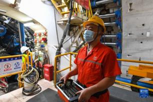 深江铁路珠江口隧道攻坚掘进