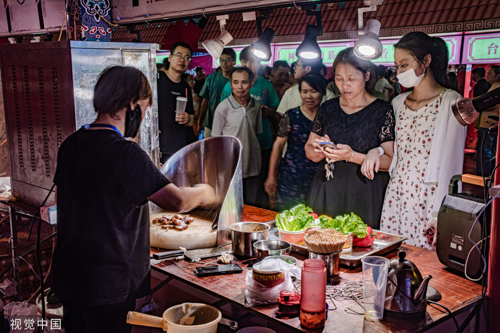 江西赣州：城市夜经济焕发新活力