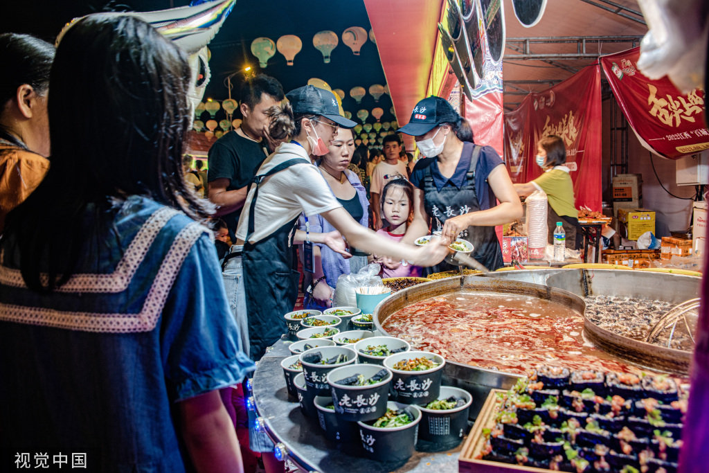 江西赣州：城市夜经济焕发新活力