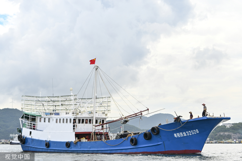 南海开渔 广东闸坡渔港千帆竞发