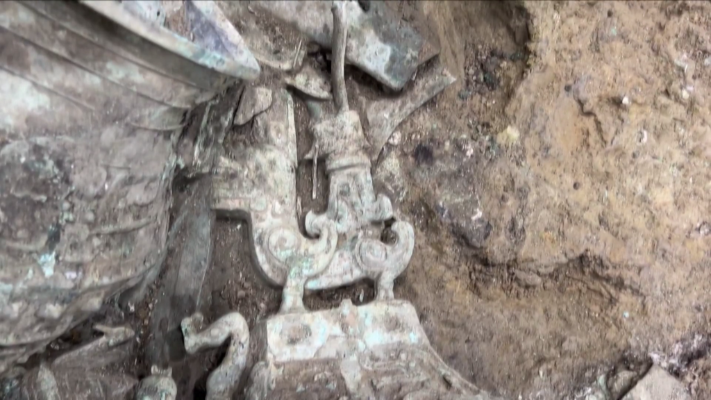 又“上新”了 三星堆发现第一件带翅膀神兽