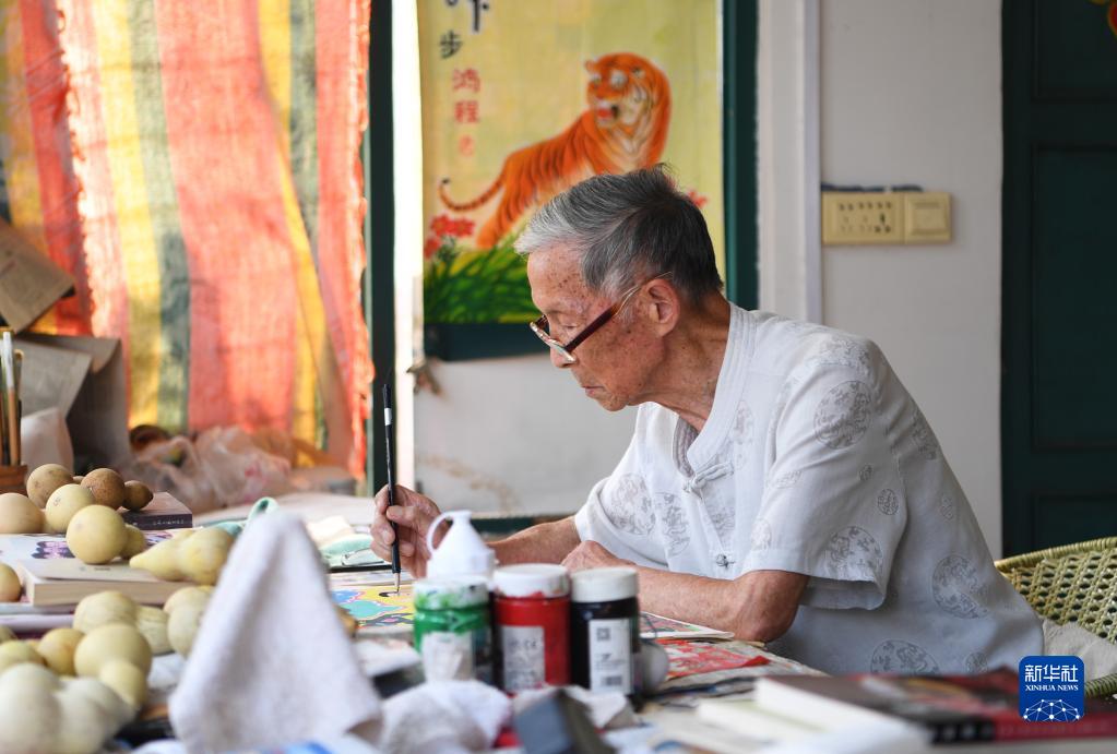 河南舞阳：农民画为乡村振兴添彩