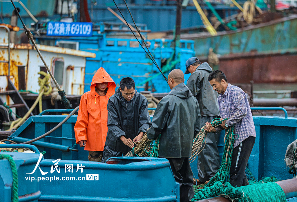 山东荣成：备开海 迎秋捕