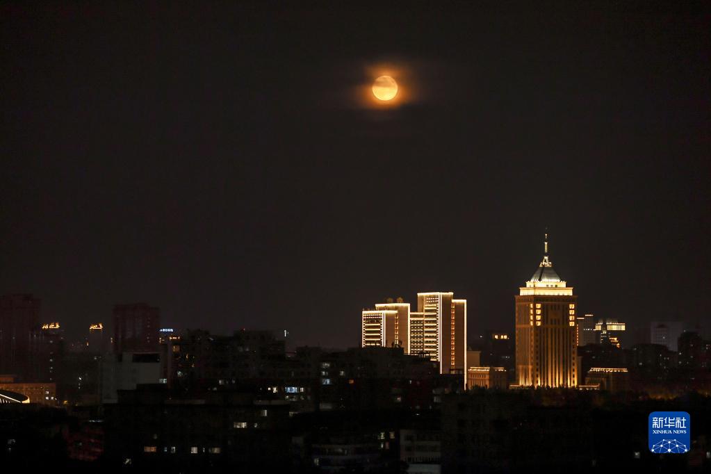 
南京军区总医院黄牛号贩子代挂号,住院检查加快诗意中国——平分秋色一轮满，长伴云衢千里明