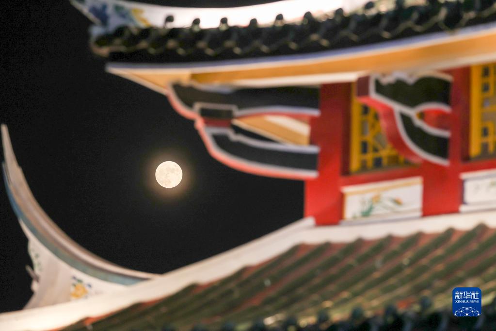 
南京军区总医院黄牛号贩子代挂号,住院检查加快诗意中国——平分秋色一轮满，长伴云衢千里明