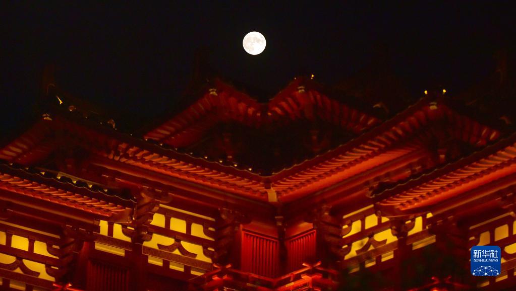 
南京军区总医院黄牛号贩子代挂号,住院检查加快诗意中国——平分秋色一轮满，长伴云衢千里明