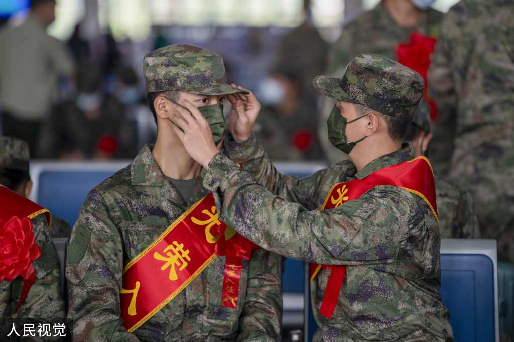 
广州各大医院黄牛代挂号电话票贩子号贩子网上预约挂号,住院检查加快,浙江金华：新兵列队启程 奔赴部队军营