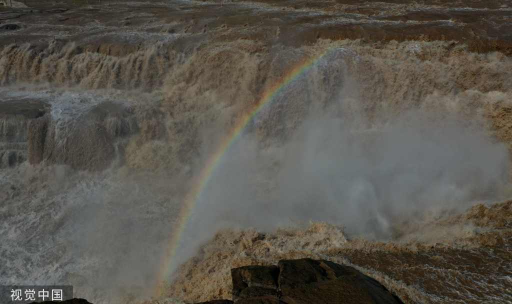 山西临汾：黄河壶口瀑布现彩虹美景