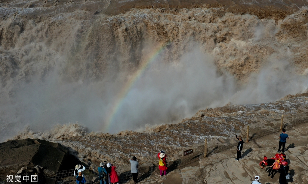 山西临汾：黄河壶口瀑布现彩虹美景