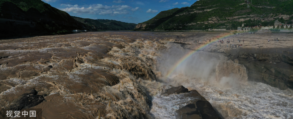 山西临汾：黄河壶口瀑布现彩虹美景