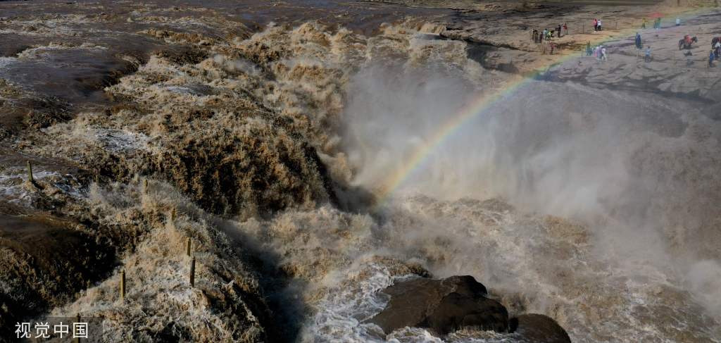 山西临汾：黄河壶口瀑布现彩虹美景