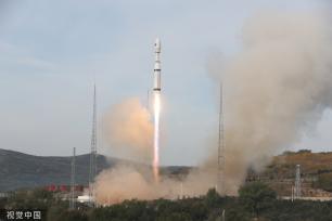 我国成功发射试验十六号A/B星和试验十七号卫星