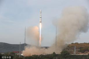 我国成功发射试验十六号A/B星和试验十七号卫星