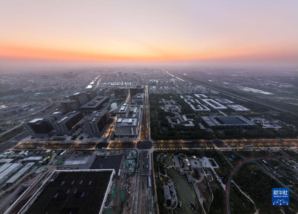 镜头里的十年丨雄安，“未来之城”拔节生长