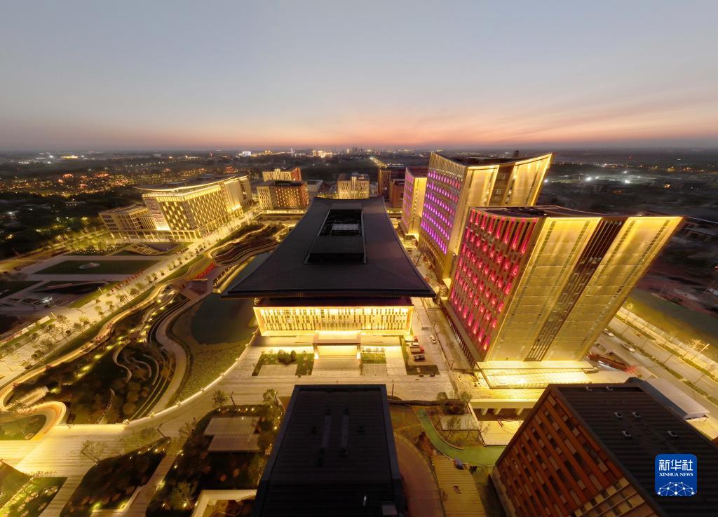 镜头里的十年丨雄安，“未来之城”拔节生长