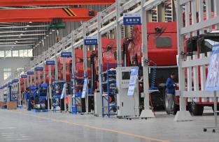 山西吕梁：脱“碳”换“新”