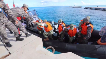 海军友好号医院船首次完成对西南沙岛礁巡诊