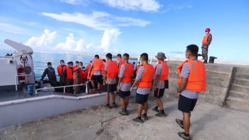 海军友好号医院船首次完成对西南沙岛礁巡诊